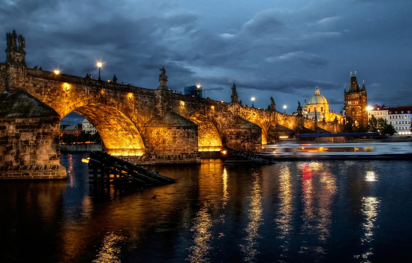 Prague at Night boat tours activities 